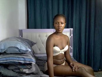 Prettyluxe webcam model stream image