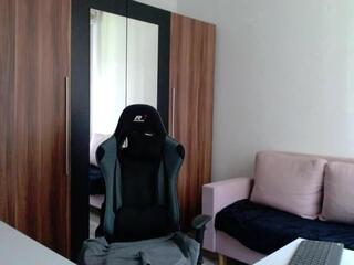 Darius Giles webcam model stream image