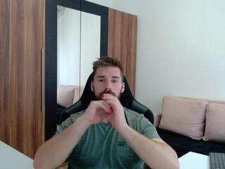 Darius Giles webcam model stream image