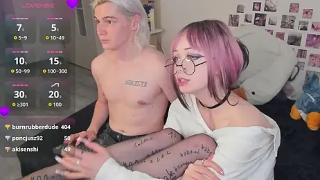 SweetheartsFriends webcam model stream image