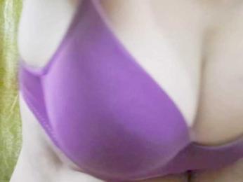 Nidhilove webcam model stream image