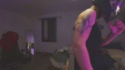 Uriel_23 webcam model stream image