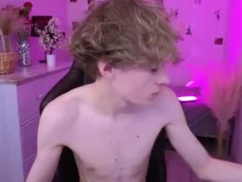 curly_twinkboy webcam model stream image