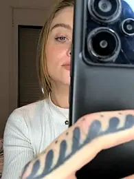 Goldi159 webcam model stream image