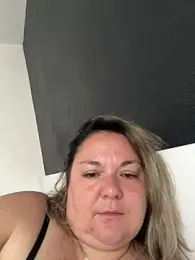 MikyVesela webcam model stream image