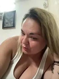 MikyVesela webcam model stream image