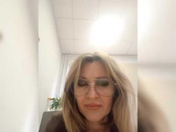 LagoonJoy webcam bongacams model stream image