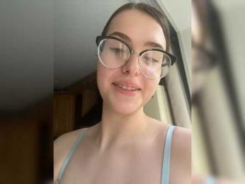 Yanchs webcam bongacams model stream image