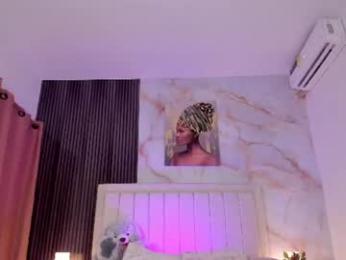 pinky_peach_ webcam model stream image