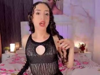 pinky_peach_ webcam model stream image