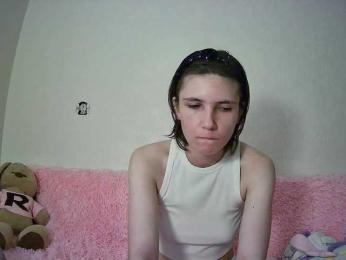 urrMila webcam bongacams model stream image