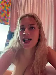 NinaVerse webcam model stream image