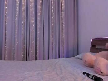 Dollyiaa webcam model stream image