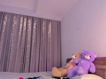 Dollyiaa webcam model stream image