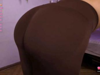KellyMiller webcam model stream image