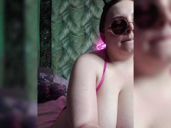 Red-rooms webcam model stream image