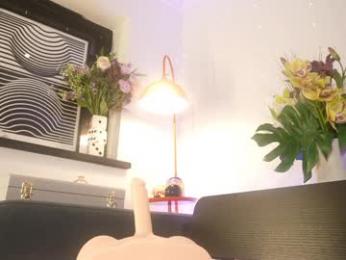 littlee33 webcam model stream image