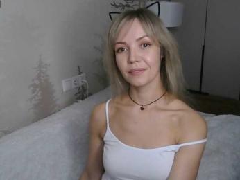 Red_Rose_98 webcam bongacams model stream image