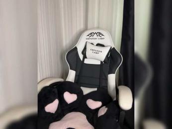 Plutonyashka webcam model stream image