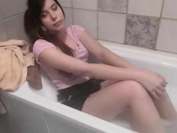 CutieLolaBunny webcam model stream image