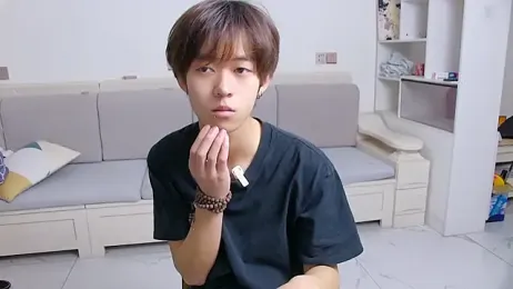 buding-001 webcam stripchat model stream image