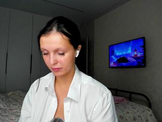 Arlette Croyle webcam flirt4free model stream image