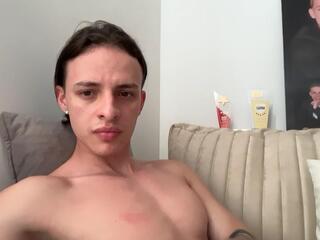 Walker Brown webcam model stream image