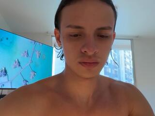 Walker Brown webcam flirt4free model stream image