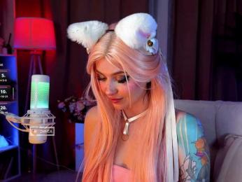 HoneyCherry webcam bongacams model stream image