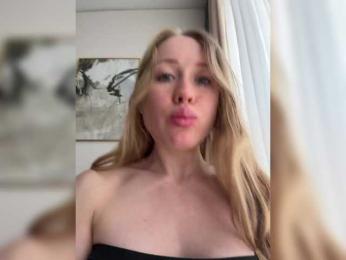 LiiBaby webcam bongacams model stream image