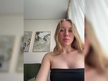 LiiBaby webcam bongacams model stream image