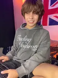 Aronn_44 webcam model stream image