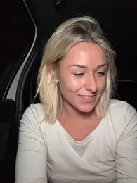 petrouchkaaa_ webcam model stream image