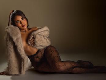 ChloeMilles webcam model stream image