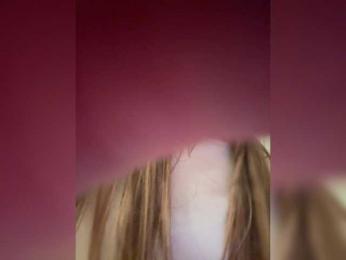 Amelia575-1 webcam model stream image