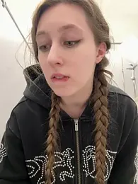 FroggyAnna webcam stripchat model stream image