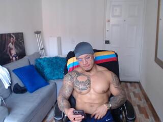Joe Ford webcam flirt4free model stream image
