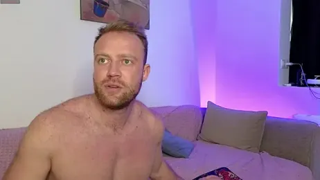 MaxMia webcam model stream image