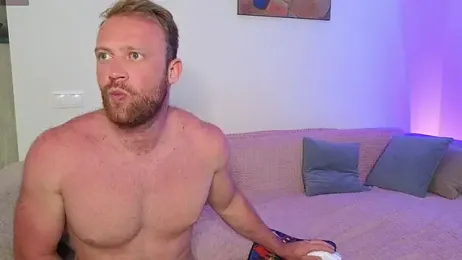 MaxMia webcam model stream image
