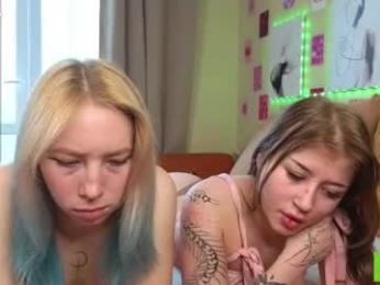 cheekie_breekie webcam model stream image
