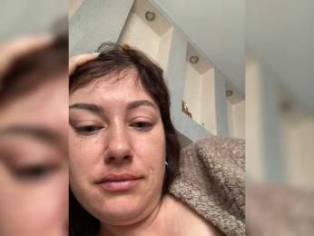 KatrinZeta webcam bongacams model stream image