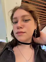 lucy-joy webcam stripchat model stream image