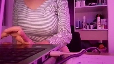 Larafoxok webcam cam4 model stream image