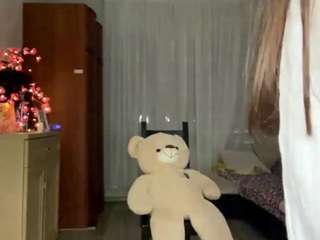 meridethhultquist webcam model stream image