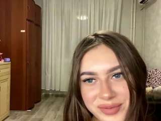 meridethhultquist webcam model stream image