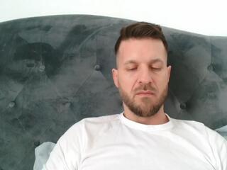 Hadess webcam model stream image