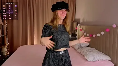 JenevaLitalien webcam model stream image