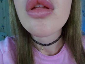 ElinaOcean webcam model stream image