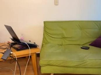 midgettripod1 webcam chaturbate model stream image