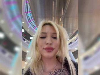 Cristi-Candy webcam model stream image